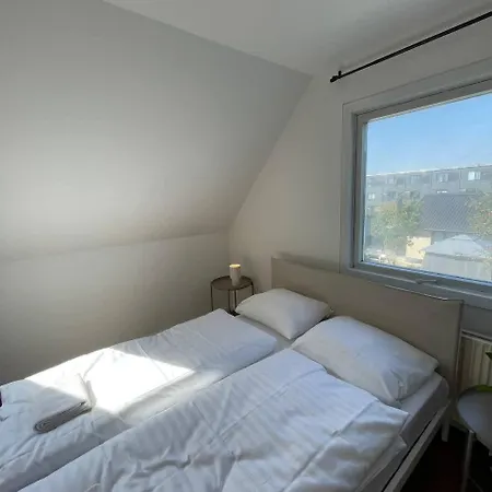 Διαμέρισμα Fully Furnished With Shared Kitchen And Bathroom 2 *